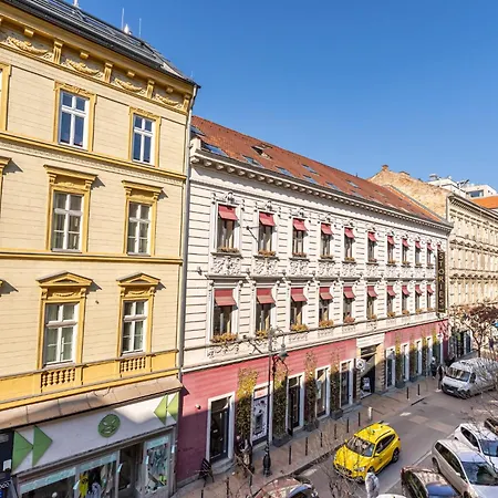 Szelenyi * Budapešť
