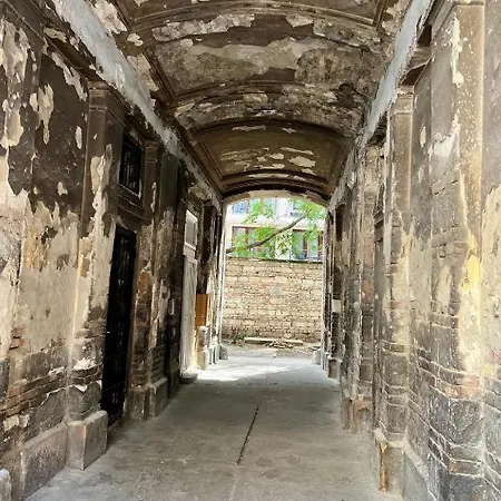 Ghetto - Gozsdu Court Szelenyi Apartmán *