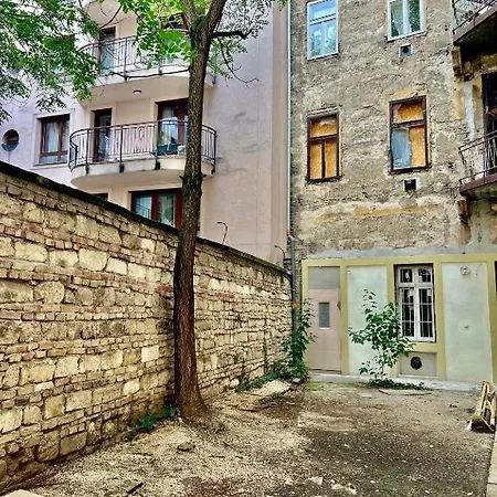 Gozsdu Court Szelenyi Apartman